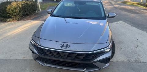 Hyundai Elantra 2024