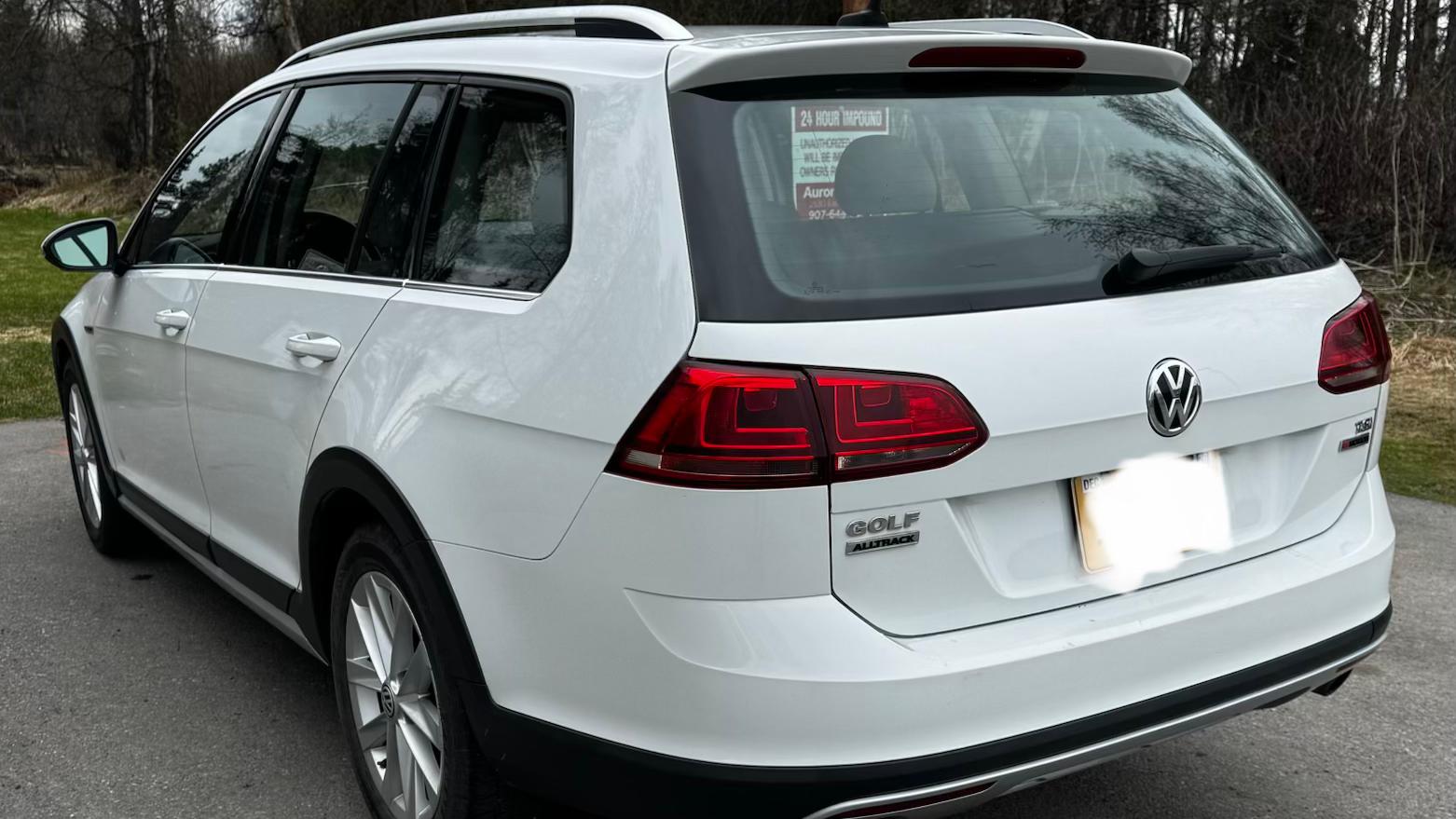 Volkswagen Golf Alltrack 2017 in Anchorage, AK