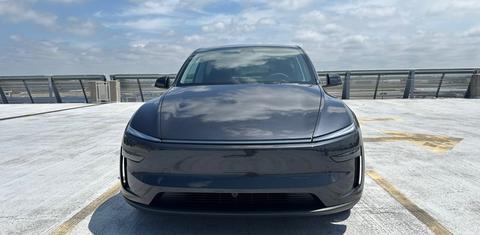 Tesla Model Y 2026