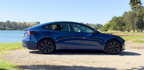 Tesla Model 3 2024
