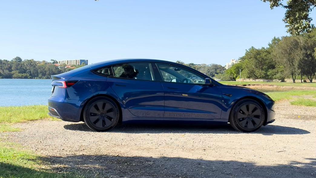 Tesla Model 3 2024 in Santa Rosa Beach, FL