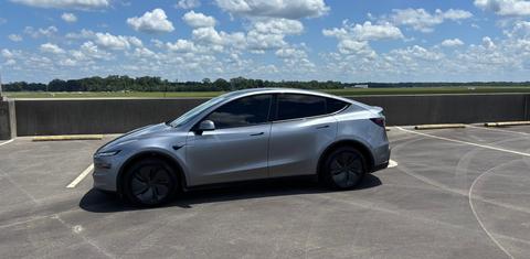 Tesla Model Y 2026