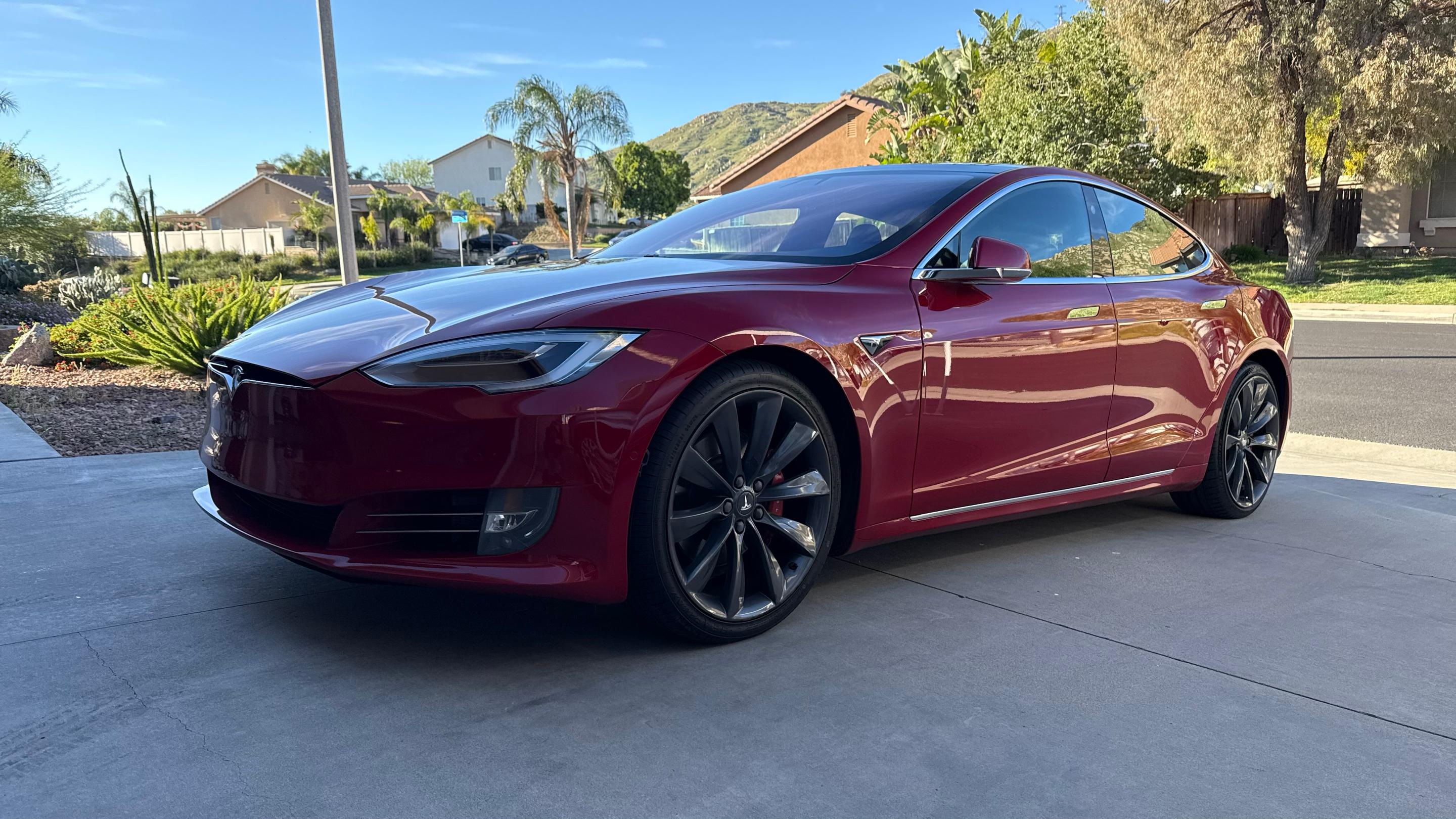 Tesla Model S 2017 in Moreno Valley, CA
