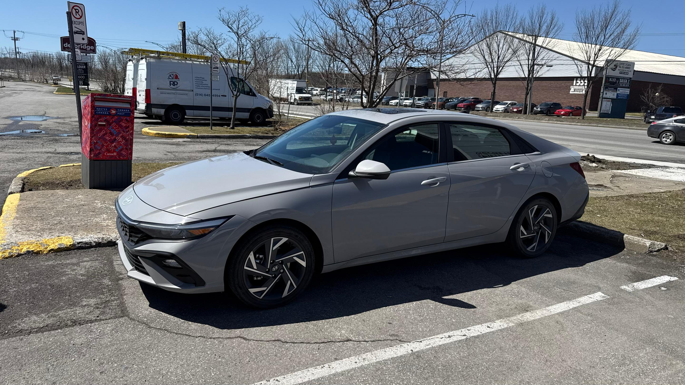 Hyundai Elantra Hybrid 2026 in Montreal, QC