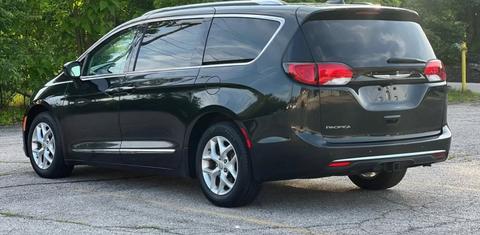Chrysler Pacifica 2017