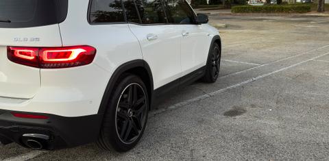 Mercedes-Benz GLB-Class 2023