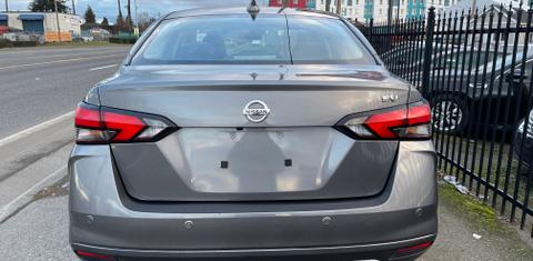 Nissan Versa 2021