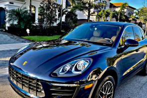 Porsche Macan car