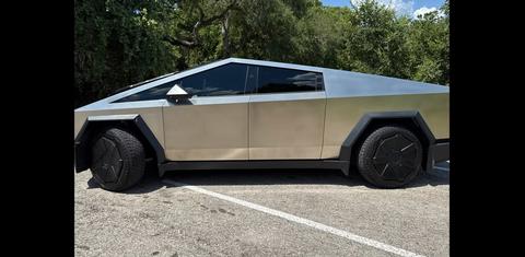 Tesla Cybertruck 2024