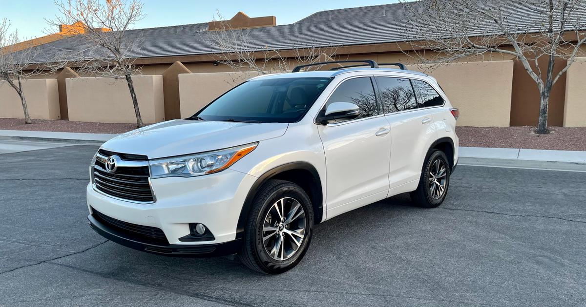 Toyota Highlander 2016 rental in Las Vegas, NV by Juan C. Turo