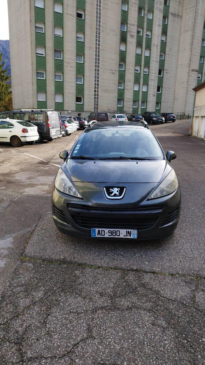 Peugeot 207 SW 2009 à Ferney-Voltaire