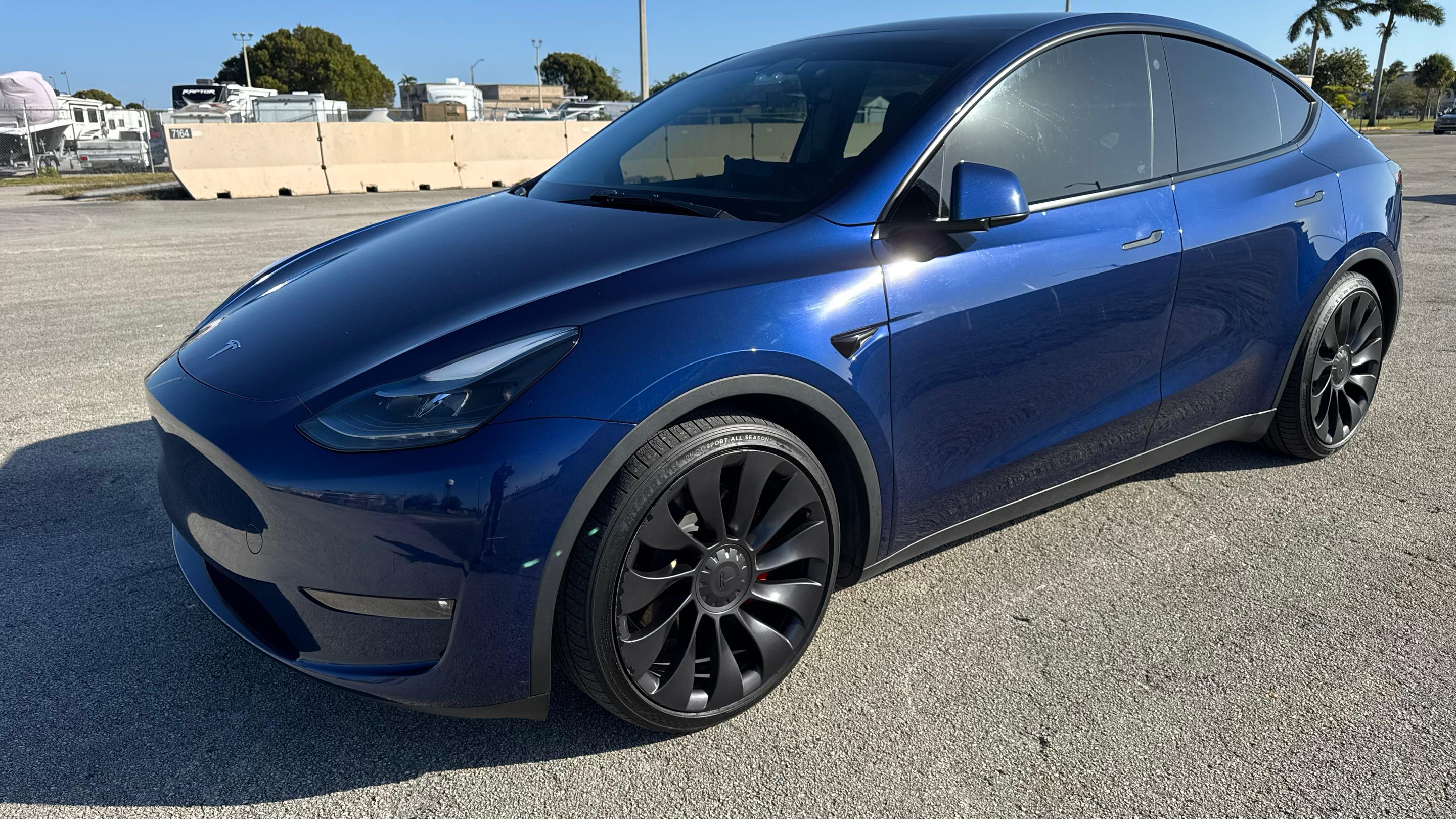 Tesla Model Y 2023 in Homestead, FL