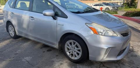 Toyota Prius v 2014