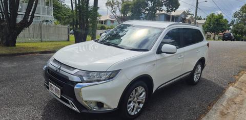 Mitsubishi OUTLANDER 2020