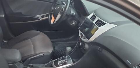 Hyundai Accent 2012