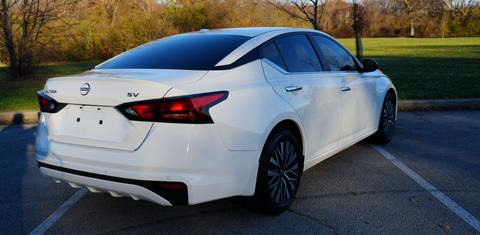 Nissan Altima 2025