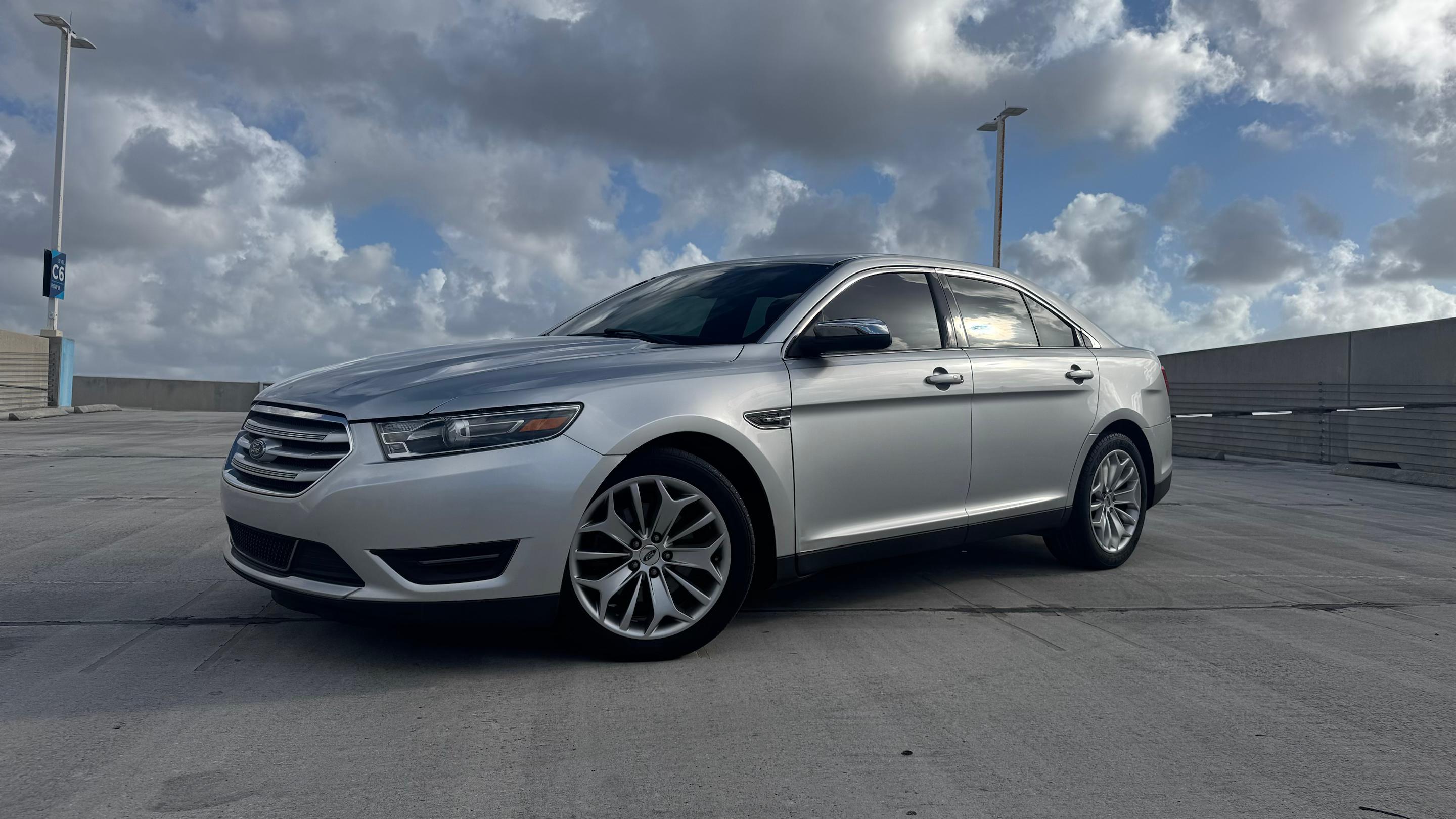 Ford Taurus 2018 in 