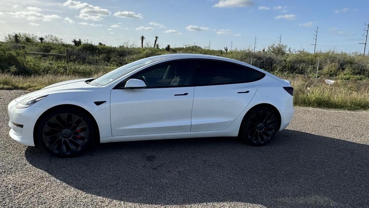 Tesla Model 3 2023 in Laguna Vista, TX