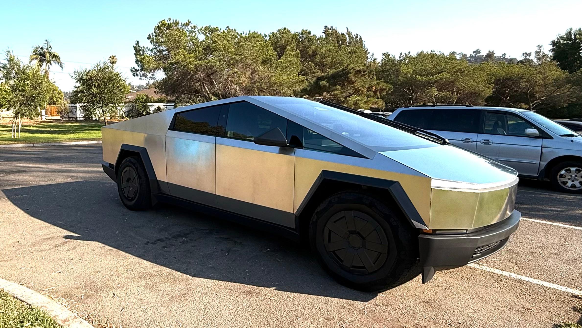 Tesla Cybertruck 2024 in San Diego, CA