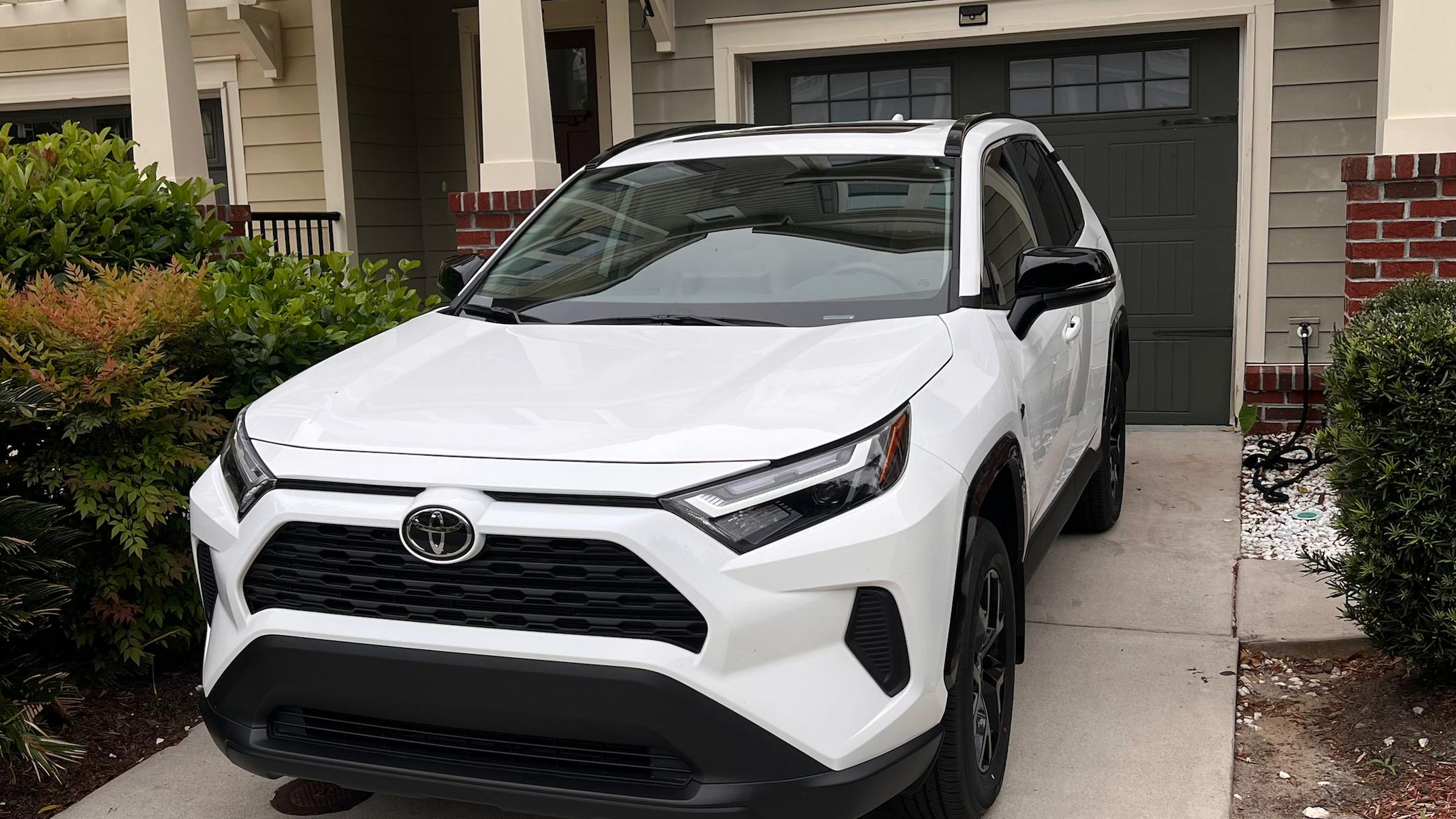 Toyota RAV4 2025 in Mount Pleasant, SC