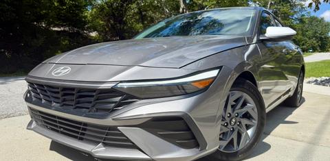 Hyundai Elantra 2024