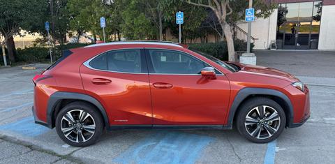 Lexus UX 2020