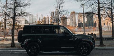 Land Rover Defender 2023