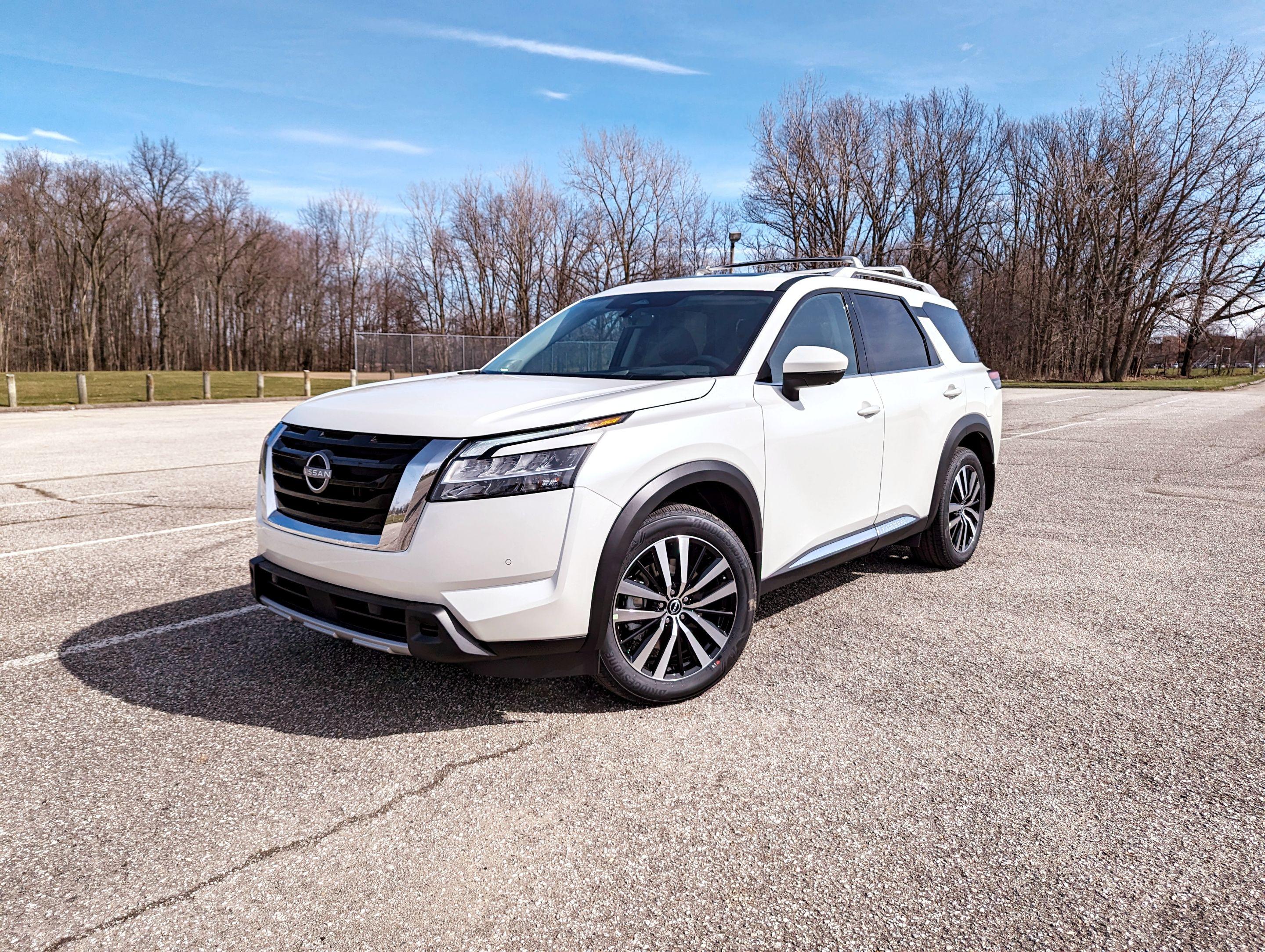 Nissan Pathfinder 2024 in Berea, OH
