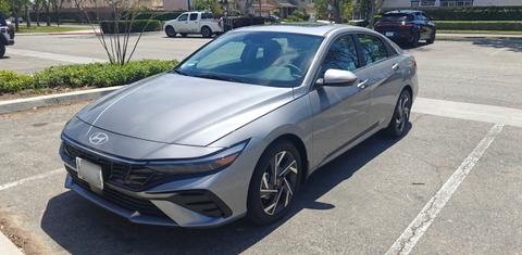 Hyundai Elantra 2025