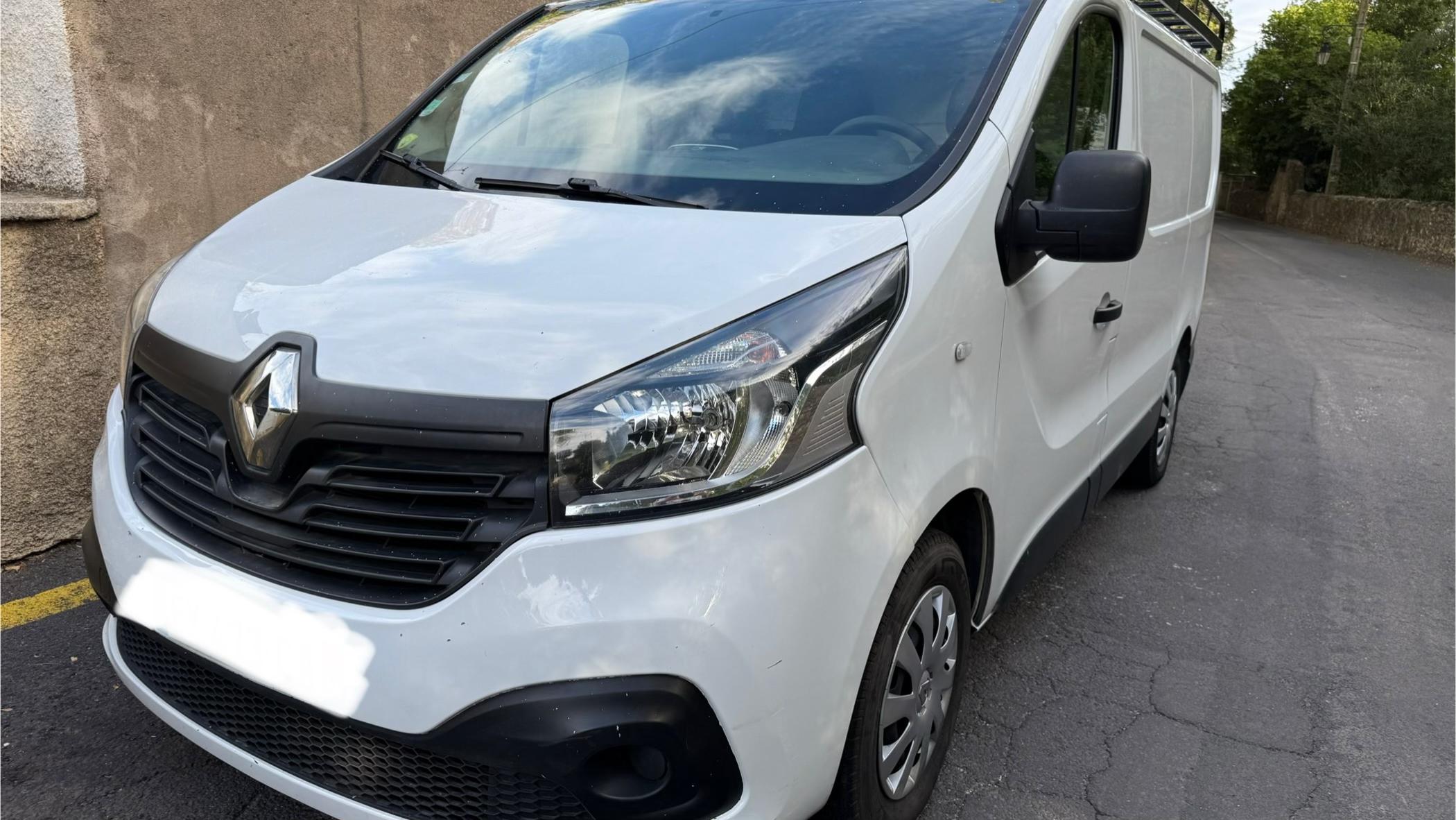 Renault TRAFIC III 2018 à Béziers