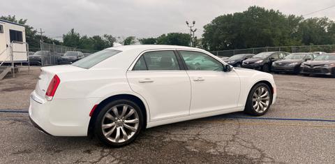 Chrysler 300 2019