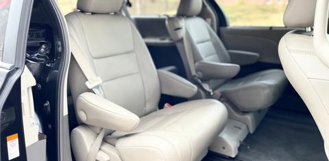 Toyota Sienna 2015