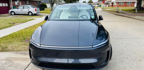 Tesla Model Y 2026