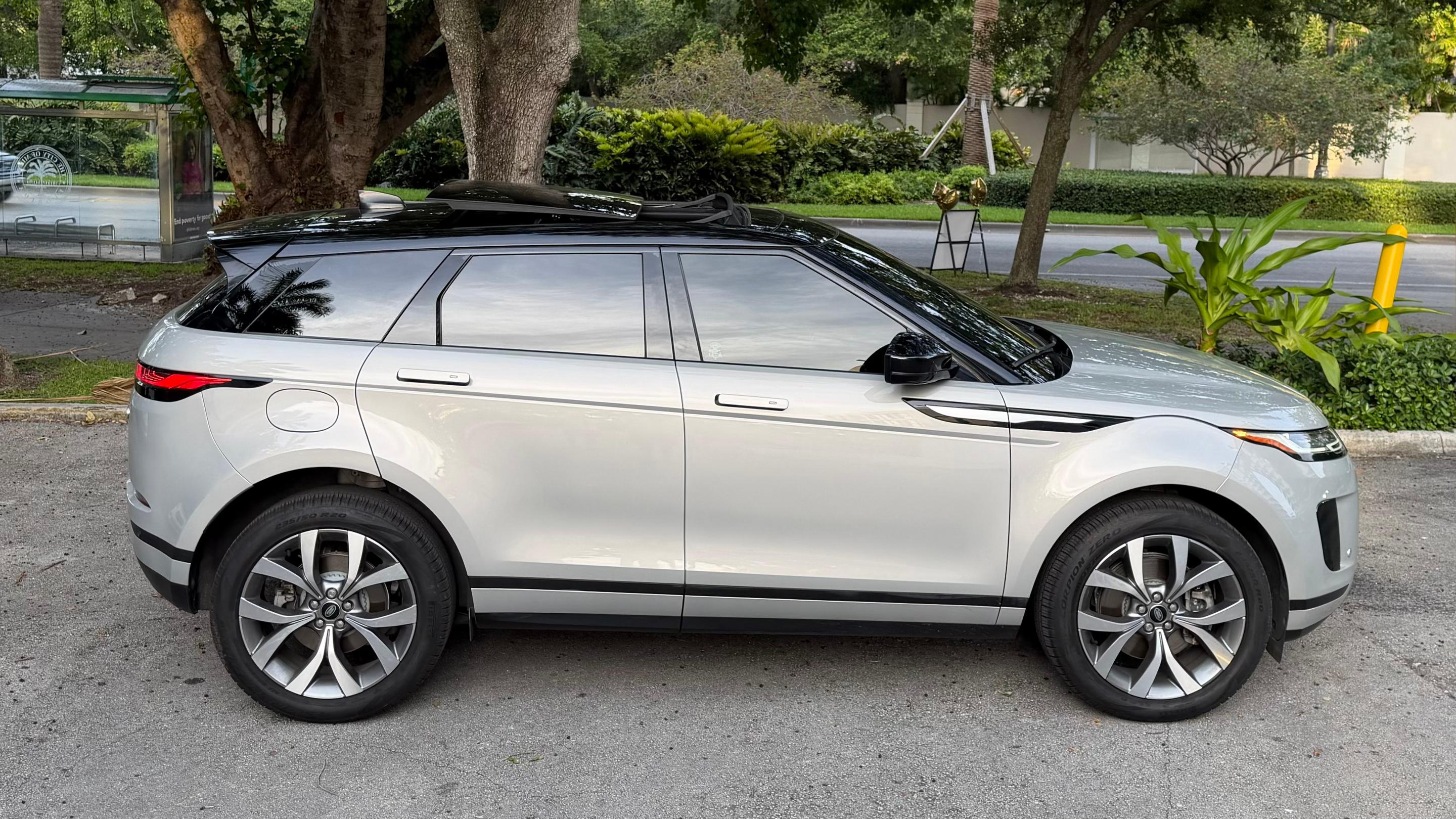 Land Rover Range Rover Evoque 2023 in 