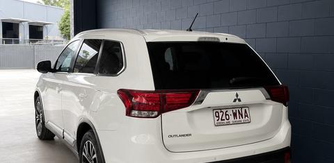 Mitsubishi OUTLANDER 2016