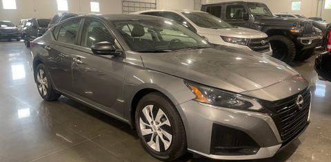 Nissan Altima 2024
