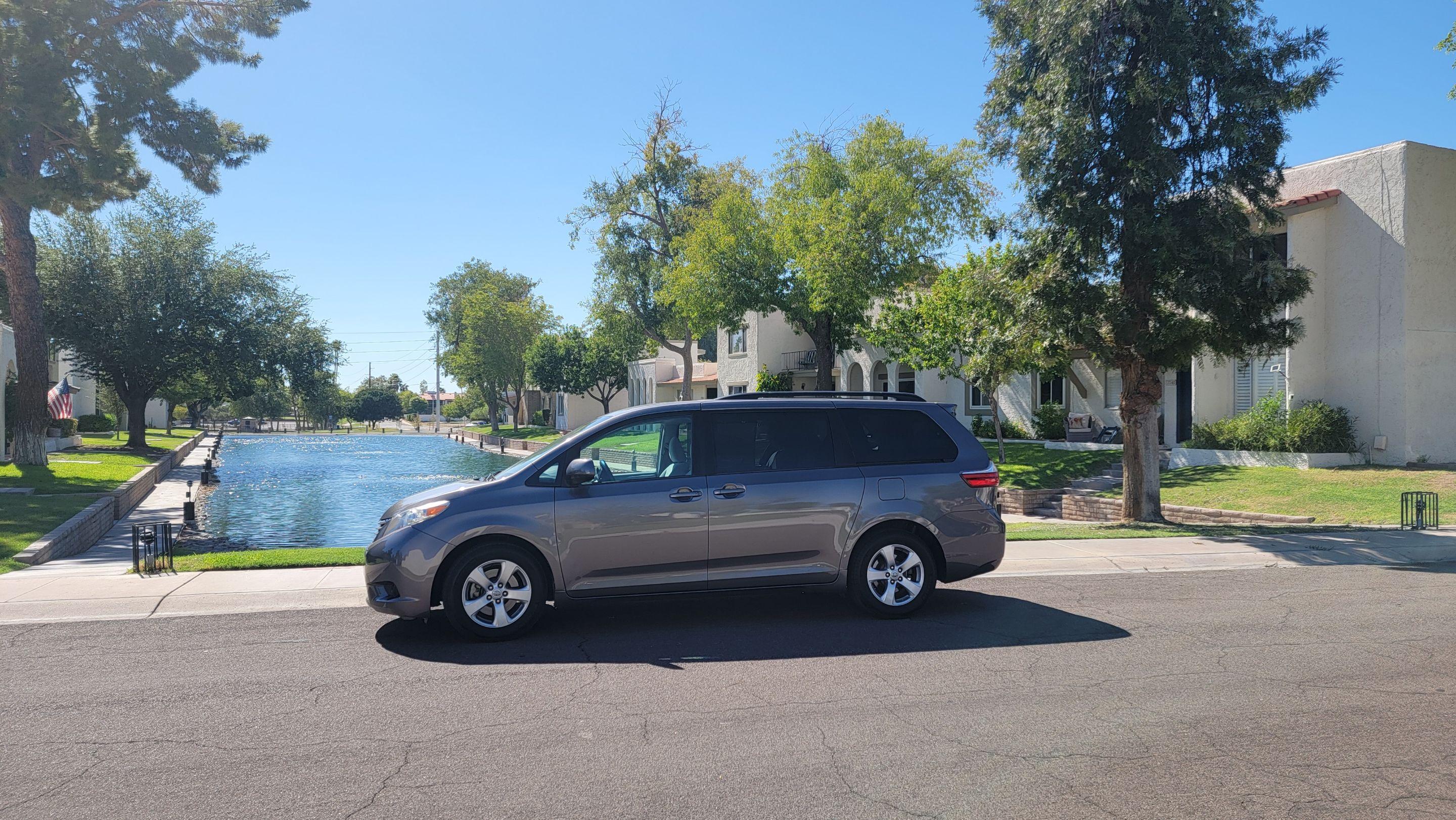 Toyota Sienna 2017 in 