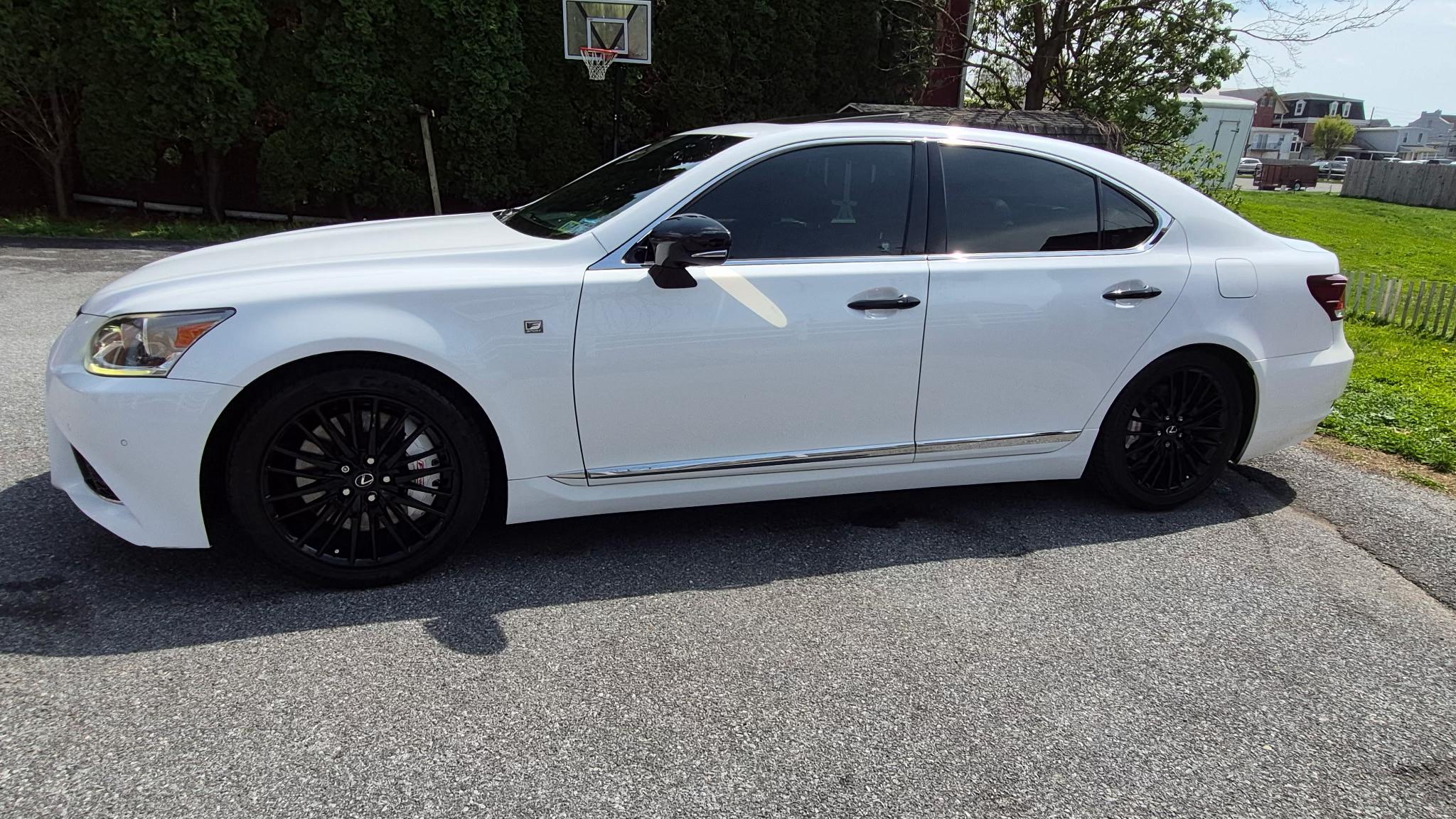 Lexus LS 2015 in Lancaster, PA