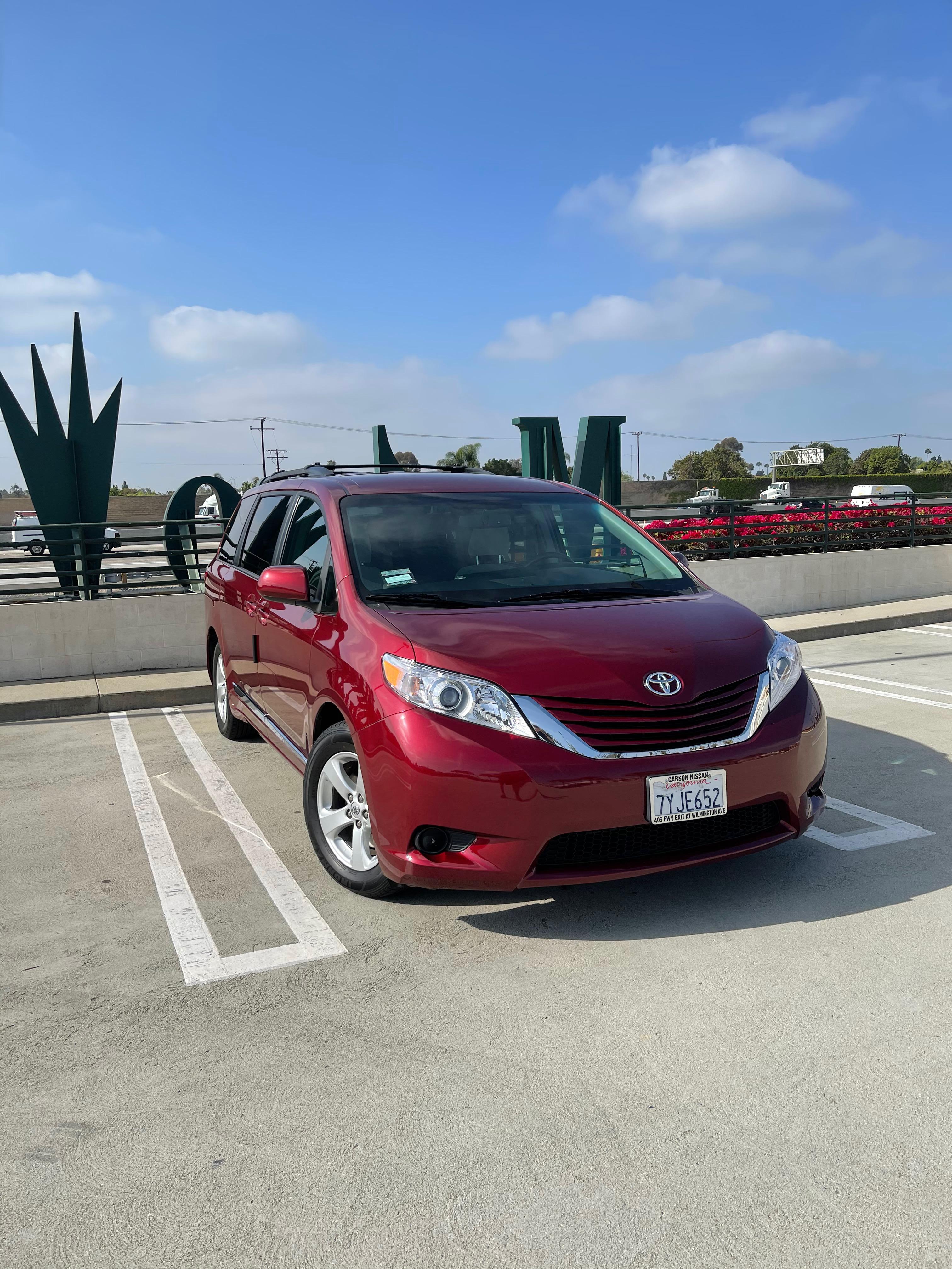 Toyota Sienna 2017 in 