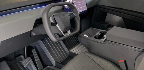 Tesla Cybertruck 2026
