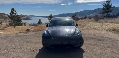 Tesla Model Y 2025