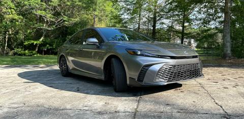 Toyota Camry Hybrid 2025