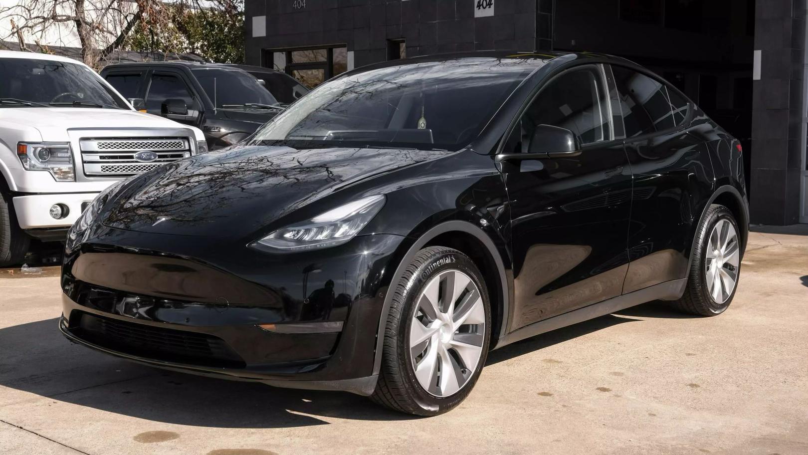 Tesla Model Y 2023 in Stevenson Ranch, CA