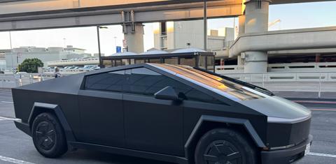 Tesla Cybertruck 2025