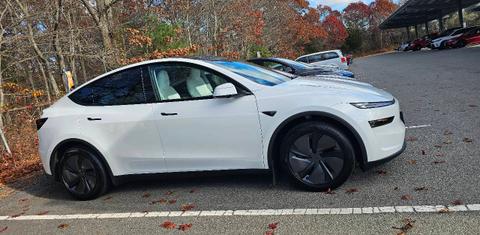Tesla Model Y 2026