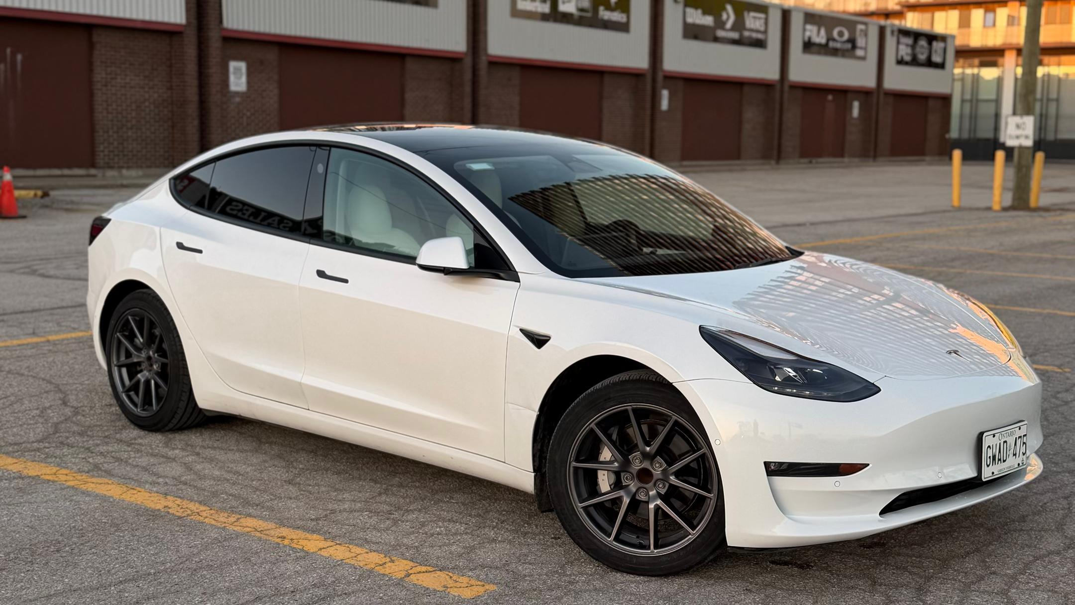 Tesla Model 3 2022 in Toronto, ON