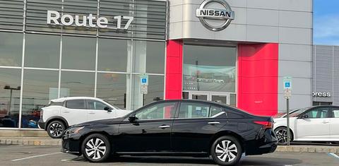 Nissan Altima 2025