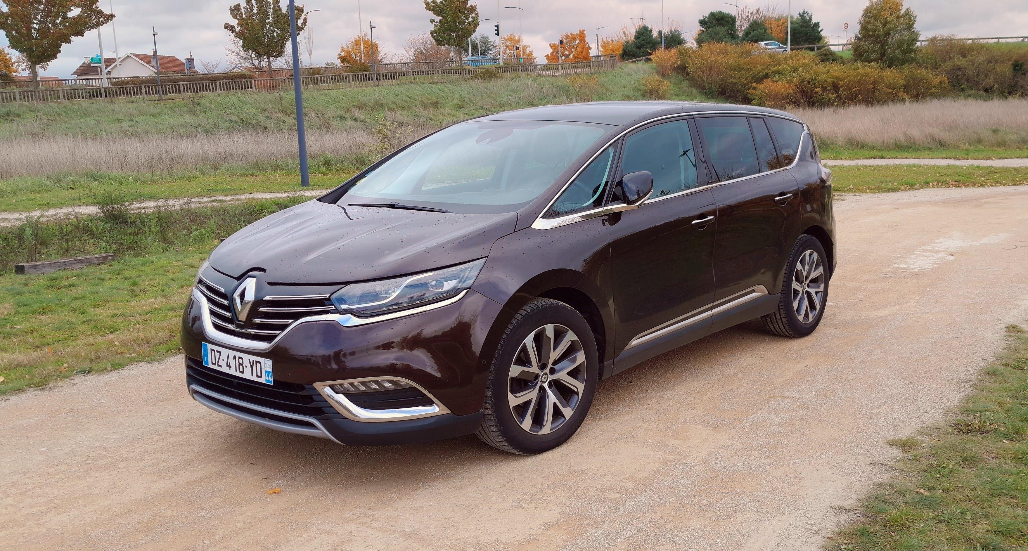 Renault ESPACE V 2016 in Dijon