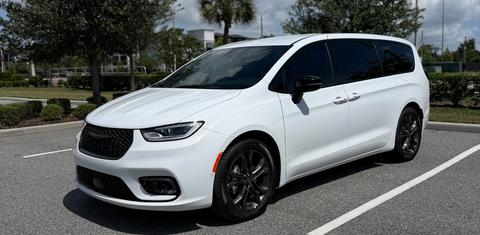 Chrysler Pacifica 2026