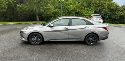 Hyundai Elantra 2023